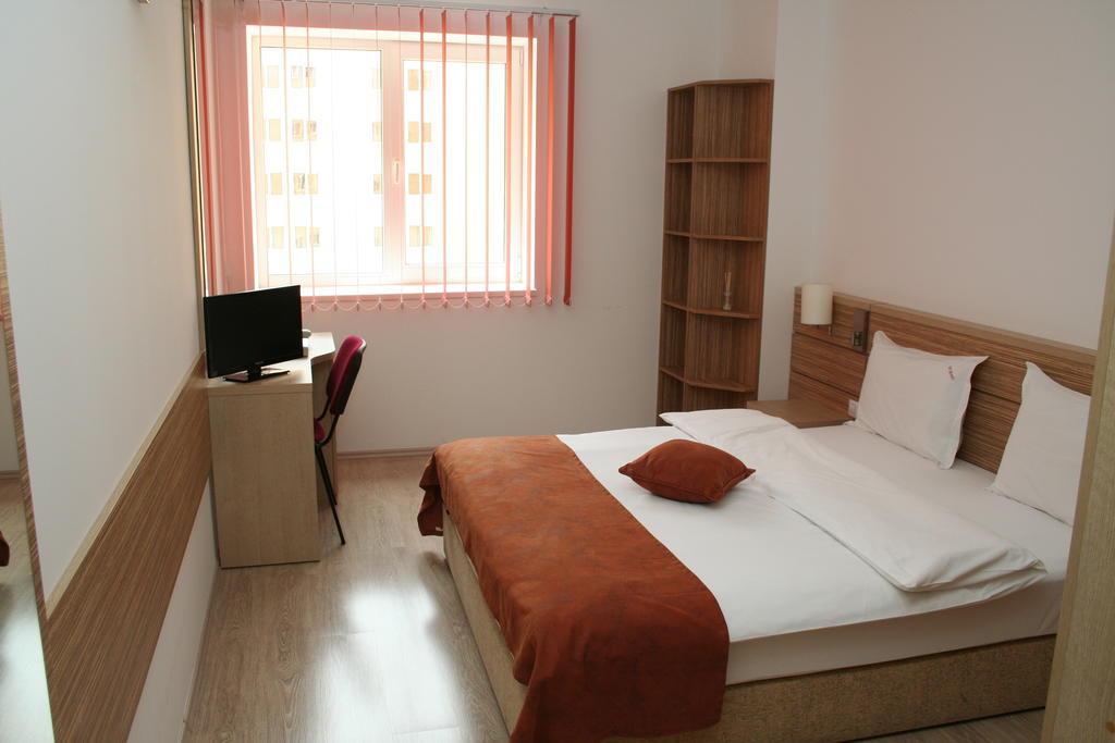 Top Rooms Aparthotel Bucarest Chambre photo